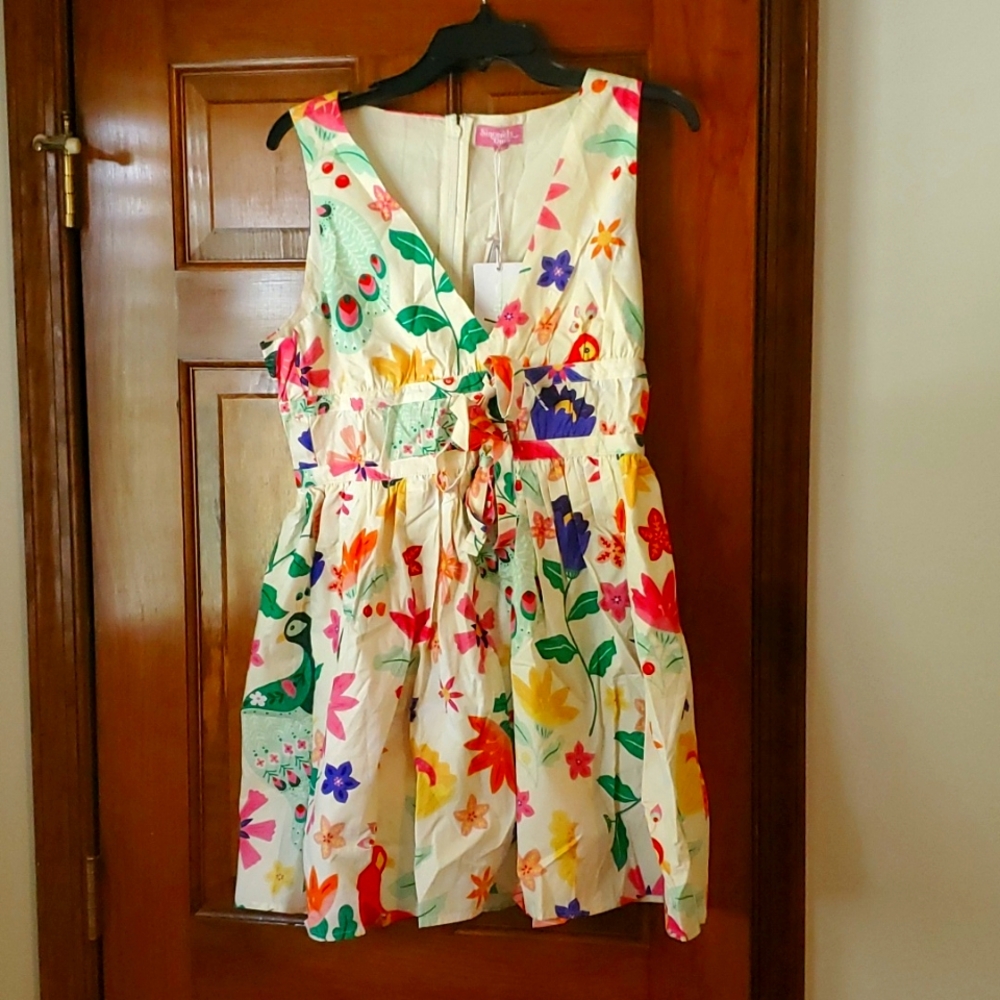 Sleeveless floral sundress